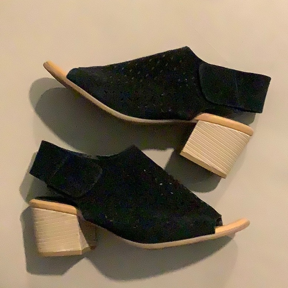Korks Black Suede Open-Toe Women's Shoes size 8.5